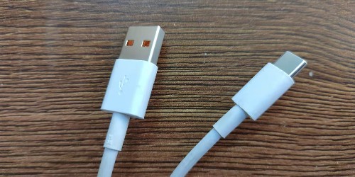 數(shù)據(jù)線激光打標機--威斯邁激光